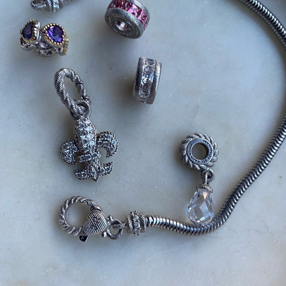 Judith Ripka Sterling silver bracelet and 5 charms - Picture 6 of 16